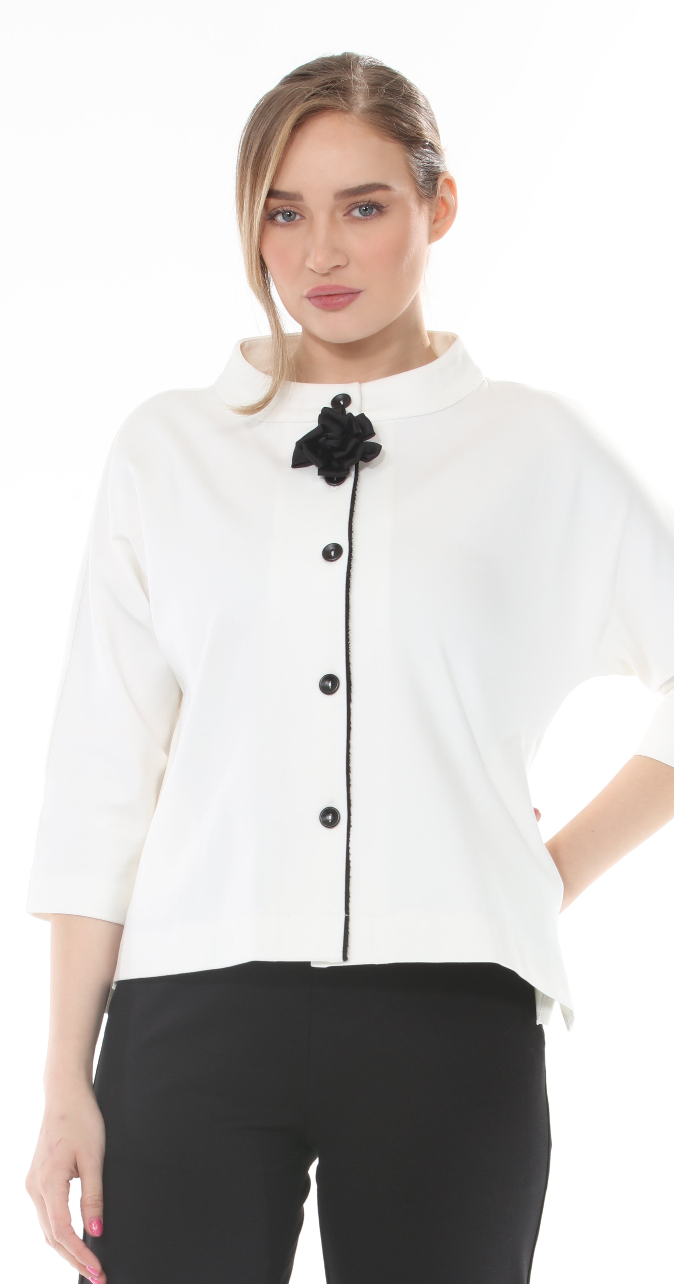 T1-4700 #1-AUTUMN WHITE BUTTON DOWN JACKET WITH 3/4 SLEEVES AND ROUND COLLAR