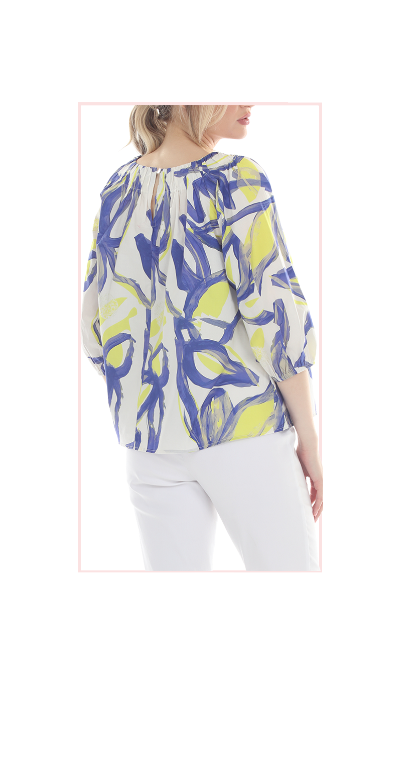 T5623 3/4 sleeve round neck blouse with seasonal print